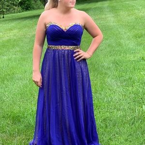 strapless prom dress Size 12 blueish-purple color